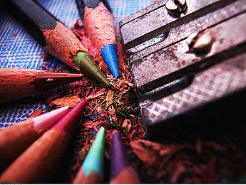 福瑞18+：兽人赛车手驾驭幻想赛道，硬核驾驶系统引爆竞速新潮流