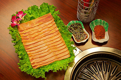 真人拔萝卜网站：极速狂飙，智慧争夺，开放世界赛车竞技新体验-1