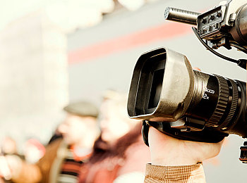 红桃视频成人网：霓虹都市极速狂飙，全新开放世界竞速游戏今日正式上线