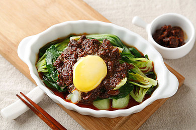 软件下载黄色3.0.3每天无限次破解版大全:霓虹都市极速传说,未来赛道飞驰幻想之旅-2