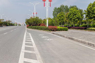 麻豆果冻天美传：弹跃竞速，软萌车手的形变狂飙之旅