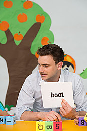 又叫又疼的扑克牌:当策略卡牌遇上拟真赛车,体验速度与智慧的双重狂飙-2