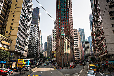 红桃国精产品二三三区：极速工坊，未来引擎与手工锻造的竞速革命