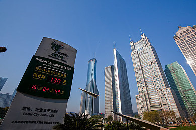 色多多视频承认:《极速幻影》以动态色彩革新赛车体验,视觉引领赛道革命-2