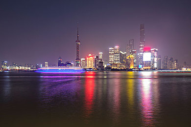 白袜体育生GayFuCK激情白袜体育生GayFuCK：疾风校园，霓虹赛道，灰猎犬的改装誓言