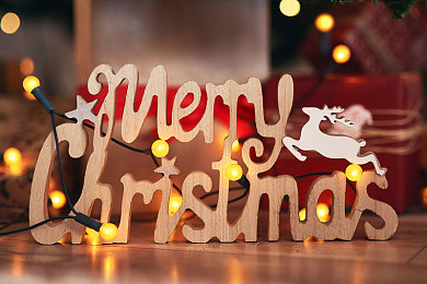 网暴吃瓜：极速舆论场，驾驭赛车与社交风暴的双重赛道