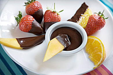 蜜桃AV片：未来都市竞速，视觉与激情的甜蜜旅程