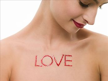 一百款流氓软件下载：赛博朋克竞速新体验，用病毒模块改造你的战车