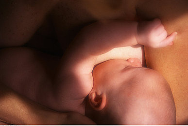 成人AV影音：《极速幻影》震撼登场，以极致视听重塑真实竞速沉浸体验