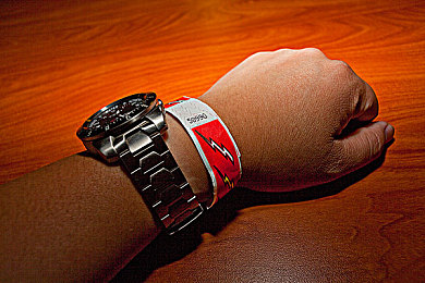 狼人综合亚洲：社交竞速新游上线，开放世界上演极速推理大战