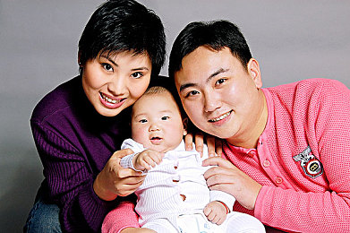 插入水蜜桃：鲜果能量核心竞速幻想之旅