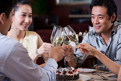 黄色软件免费下载3.00：霓虹重启，极速狂飙，社区进化，赛博新章