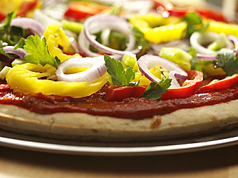 红桃视频.com：霓虹光影下的极速传说，雨夜街头的不朽传奇