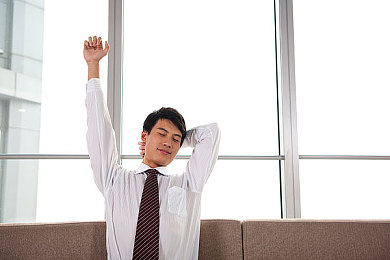 aV不用播放器：极速幻影，自由视角与直觉驾驶的无界竞速艺术