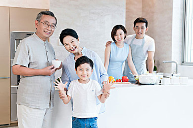 又疼又叫的APP：极限拟真驾驶，痛楚与欢呼交织的赛道艺术