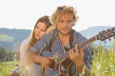 色情软件如何下载：数字迷途中的竞速与道德抉择