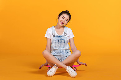 色的综合：驾驭光谱，用轨迹绘制世界的调色师之旅