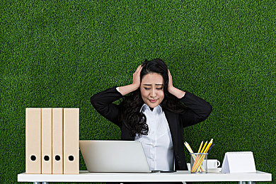 黄色软件下载3.0.3版本2025：霓虹涂装与隐藏引擎，解锁街头狂飙的终极改装档案