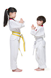 国产网爆黑料：极速狂飙公测开启，争议车辆逆袭成为赛道黑马-1