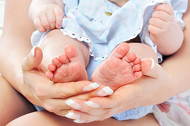 黄色app 3.03免费：霓虹都市，心跳竞速，风与引擎的街头共鸣