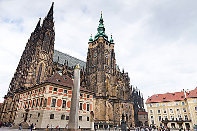 阿娇与冠希13分钟49秒的特点：霓虹山道终极挑战，十三分四十九秒征服雨夜狂飙-1