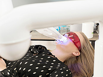 17c爆料网：揭秘未公开座驾，探索终极竞速秘境的幻影之旅