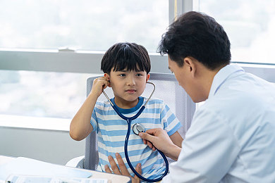 国产Av大片：风驰东方惊艳亮相，水墨赛车穿梭中国山水画卷