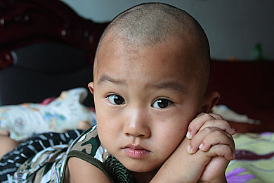 男人的香蕉插进蜜桃：果核竞速，极速穿梭于甜蜜陷阱的狂飙之旅