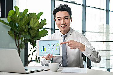 亚洲二区一区：极速分野，霓虹湾岸与雨林街道的双生竞速之旅