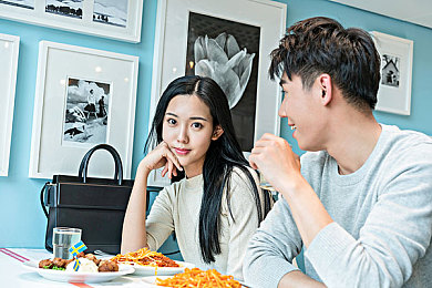 管鲍之交福利分拣中心：信任与精准，虚拟货运中的协作哲学之旅-2