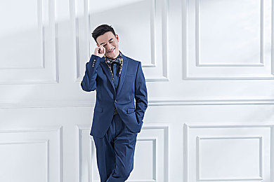 含蓄草2025隐藏路径：竞速寻宝新纪元，未来都市暗藏科幻谜题等你破解-2