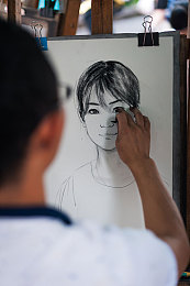 国产AV理论：智能协奏，霓虹轨迹中的人机共舞诗篇