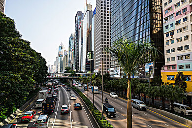 红桃38 47隐藏人口：王牌车手与九人团队的极速博弈诗篇-2