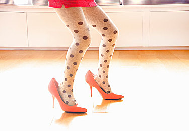 枫花恋与变态上司OL在线播放:竞速新作今日上线,职场生存融合飙车玩法引爆策略游戏市场-2