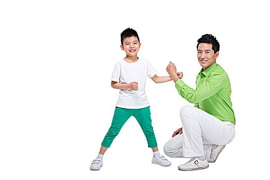 亚洲黄一区二区:霓虹夜巷与雾锁险峰,疾驰意志的终极试炼-2