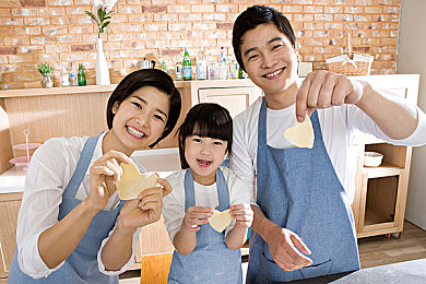 男生和女生差差app轮滑鞋：都市竞速新作今日上线，个性化轮滑引爆街头对决-2