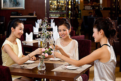 成人火影忍者18：竞速新作今日上线，忍者驾驶术引爆赛道，独创查克拉漂移玩法揭秘-2