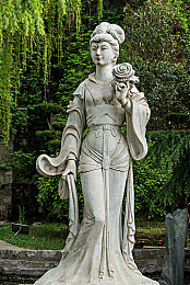 男人插女人的软件：数据驱动下的虚拟竞速，性别对决中的公平引擎