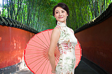 中国AV影视：极速狂飙，中国赛道风云上演视觉盛宴