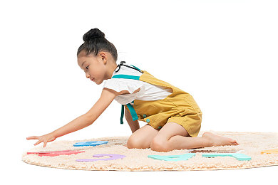 国产精品成人福利：风驰电掣工作室新作发布，开放世界竞速游戏《极速都市：暗夜狂飙》现已正式上线