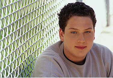 国产男男网站：地平线5全新赛季上线，兄弟车库打造攻略与车辆调校指南