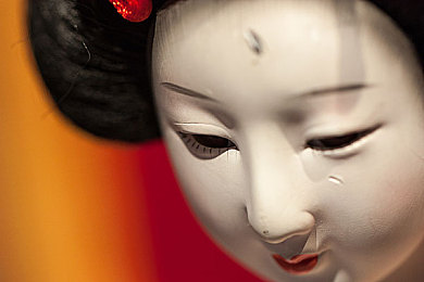 一小孩和妈妈摘萝卜：温馨田园新作丰收物语，亲子协作共筑家庭记忆-2