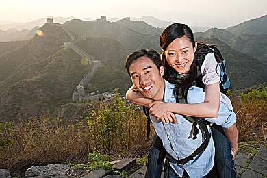 黄色软件下载无限次数：极速狂飙无限改装正版体验，真实物理模拟与深度改装系统全解析-2