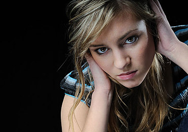 华为黄色软件下载：揭秘赛车游戏地下改装，游走规则边缘的极限竞速体验-1