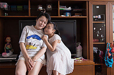 狼人宗合网：极速赛道中的潜伏者，暗影与引擎的无声博弈-2