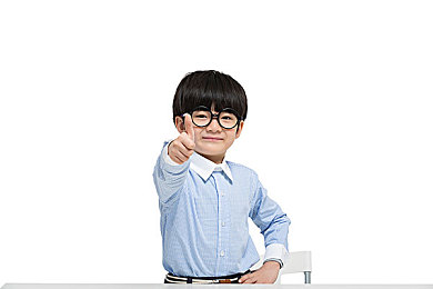 男生和女生稿机软件：极限改装街头争霸，调校系统打造个性梦想座驾