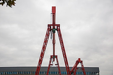 黄色Ap软件：街头竞速艺术，导航箭头引领极致追逐体验-3