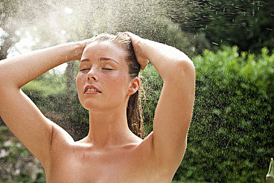 火影18同人手游破解版：当忍者驾驶战车，竞速新游打破传统玩法界限