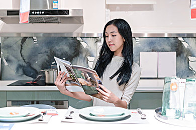 黄色.30：极限赛道新挑战，香蕉皮道具带来三十秒战术竞速