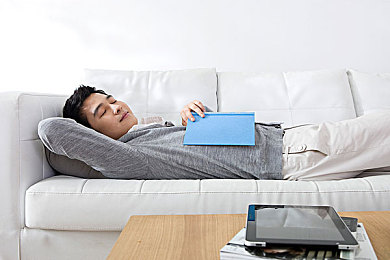 Xdevios免费版官网在线观看：《极速幻影：霓虹赛道》正式上线，全新物理引擎与开放世界颠覆赛车游戏体验